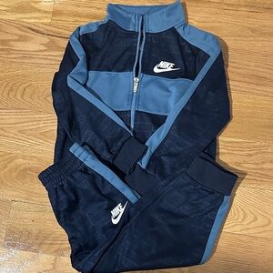 Nike Kids Matching Set in Navy and Blue